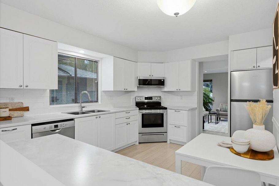 1341 Wellington Drive North Vancouver, BC - 16