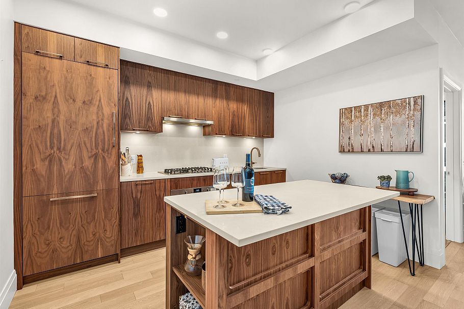 409 2550 Garden Drive Vancouver, BC - 5