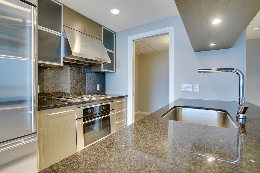 3105 833 Seymour Street Vancouver, BC - 2