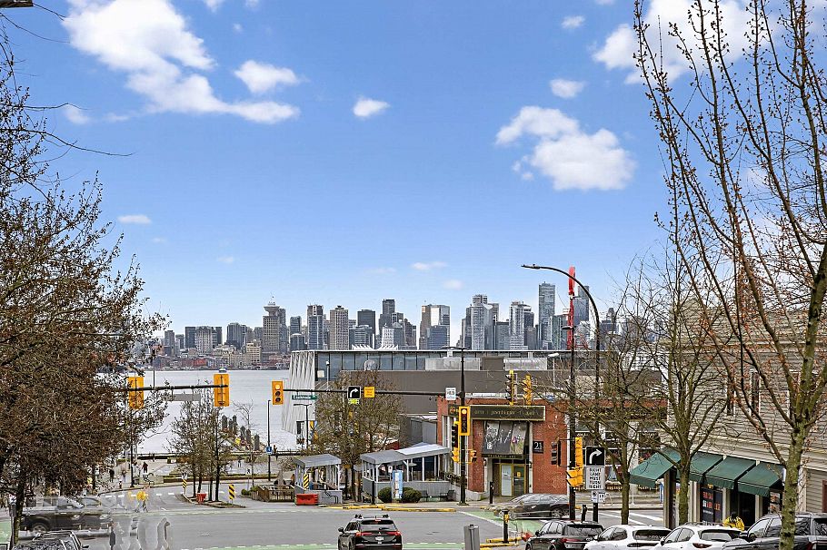 103 108 W Esplanade North Vancouver, BC - 1