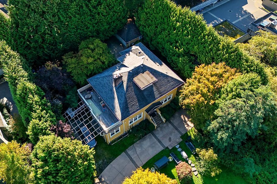 1350 W 15th Avenue Vancouver, BC - 37