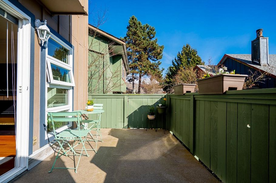 34 900 17th Street North Vancouver, BC - 31