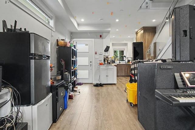 2412 Dundas Street Vancouver, BC - 8