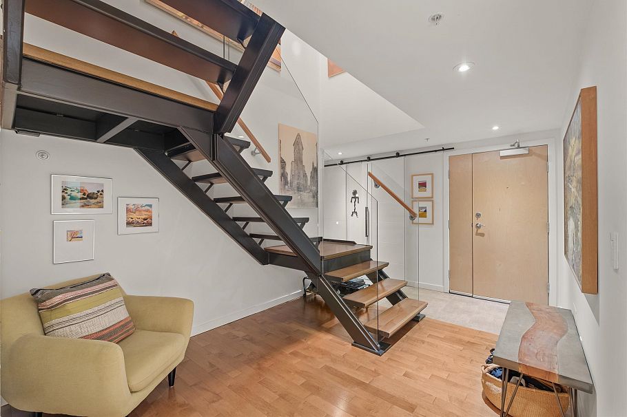 PH8 683 W Victoria Park North Vancouver, BC - 28