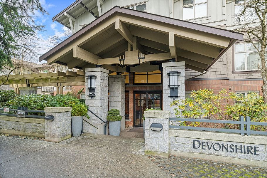 218 2083 W 33 Avenue Vancouver, BC - 1