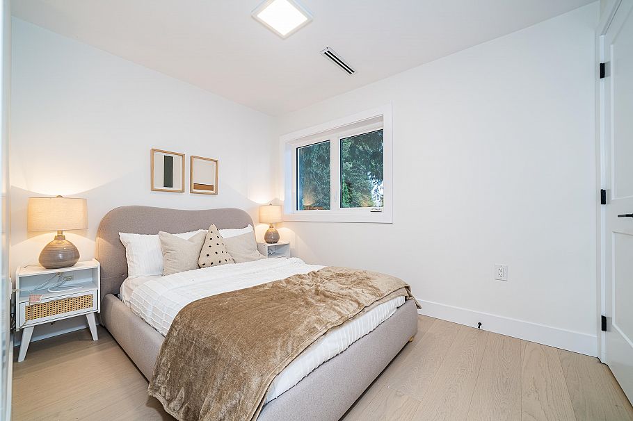 1924 William Street Vancouver, BC - 25