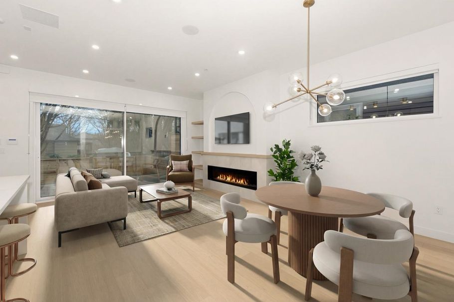 1 810 E 22nd Avenue Vancouver, BC - 7