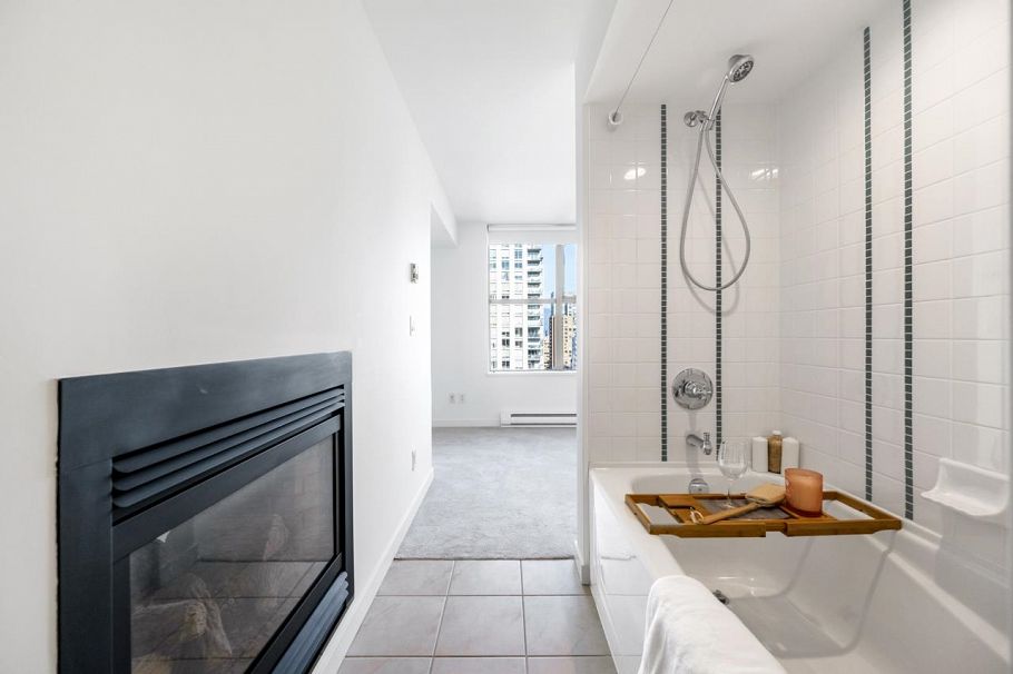 2403 969 Richards Street Vancouver, BC - 15