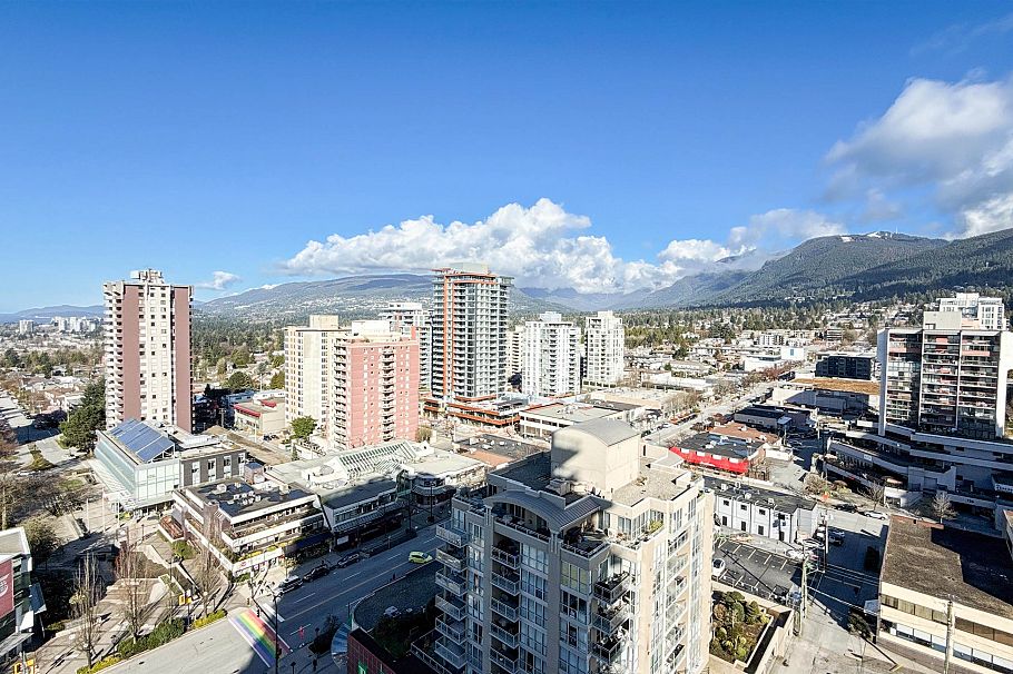 1607 125 E 14th Street North Vancouver, BC - 23