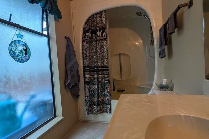 1498 Chamberlain Drive North Vancouver, BC - 19