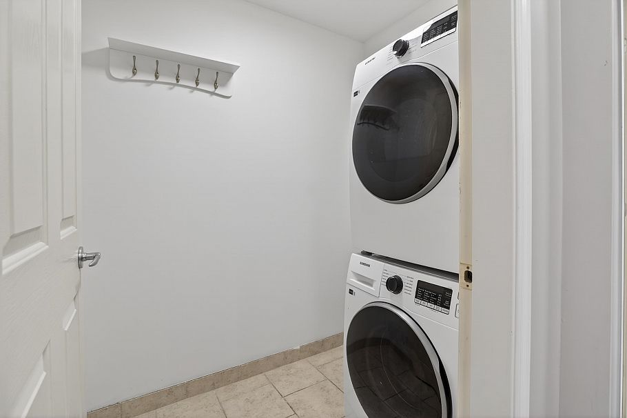 103 108 W Esplanade North Vancouver, BC - 20