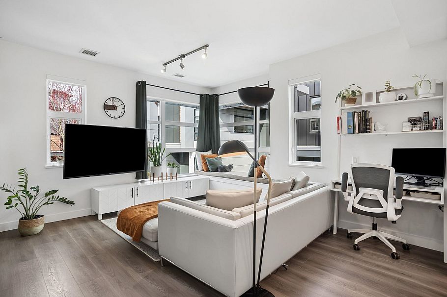 222 2060 Curling Road North Vancouver, BC - 5