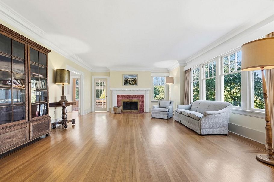 1570 W 36th Avenue Vancouver, BC - 6