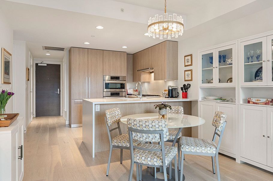 402 2738 Library Lane North Vancouver, BC - 6