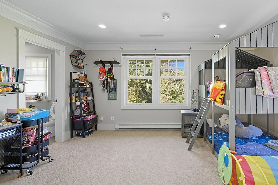 1350 W 15th Avenue Vancouver, BC - 27