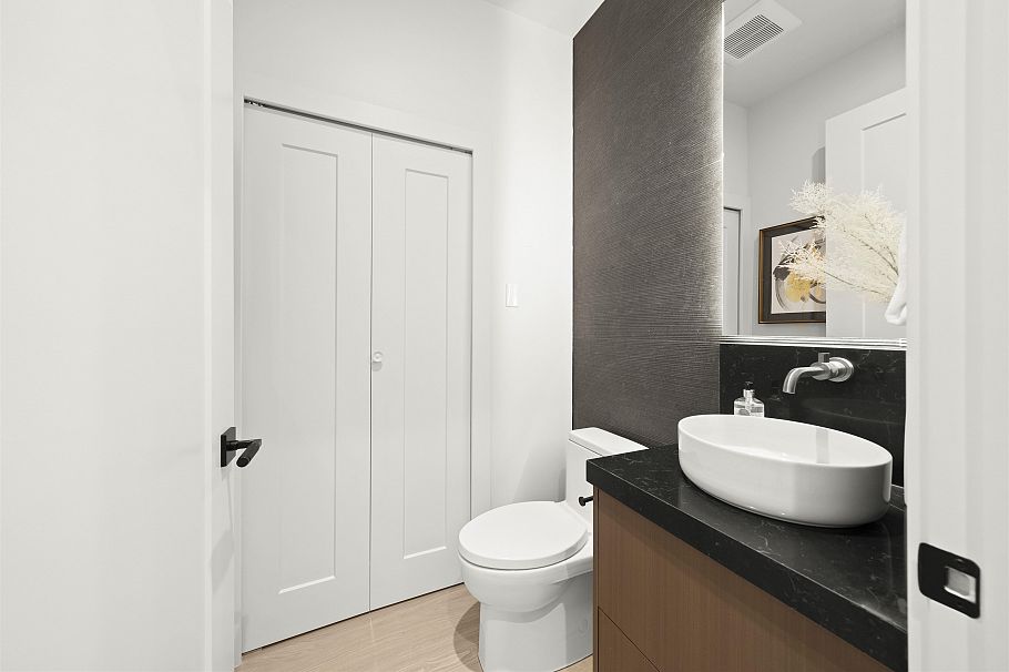 1 3466 W 22nd Avenue Vancouver, BC - 14