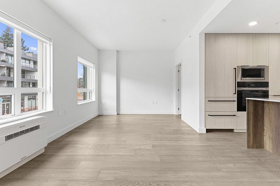 205 3590 W 39th Avenue Vancouver, BC - 2