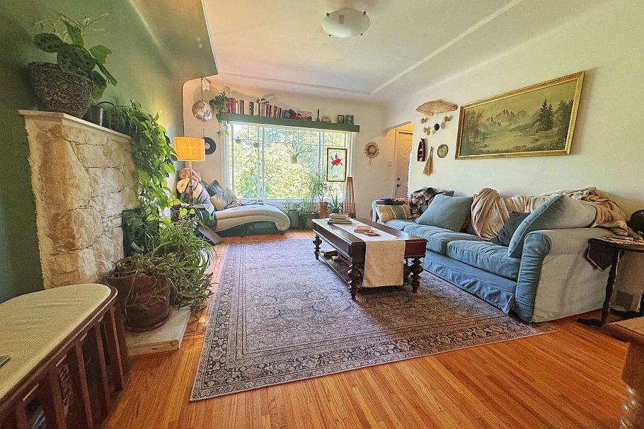 5569 Culloden Street Vancouver, BC - 2