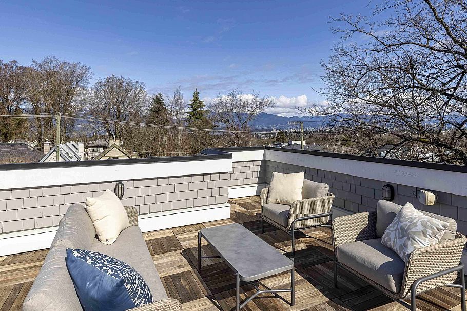 3483 Collingwood Street Vancouver, BC - 28