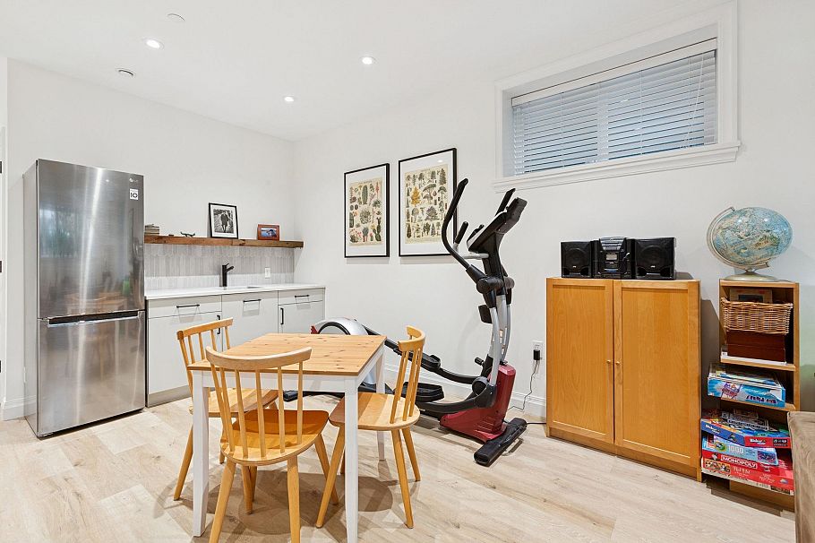 2975 W 15th Avenue Vancouver, BC - 31