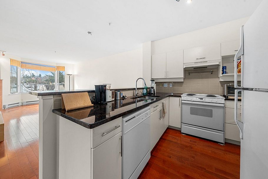 409 1688 Cypress Street Vancouver, BC - 14