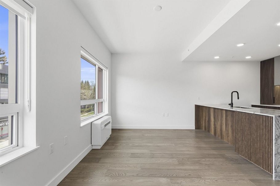 305 3590 W 39th Avenue Vancouver, BC - 2