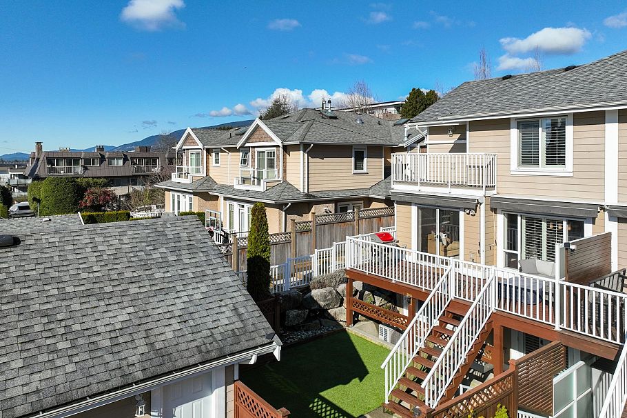 205 E 18th Street North Vancouver, BC - 37