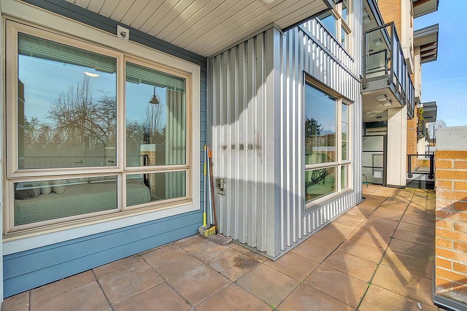 202 1330 Marine Drive North Vancouver, BC - 30