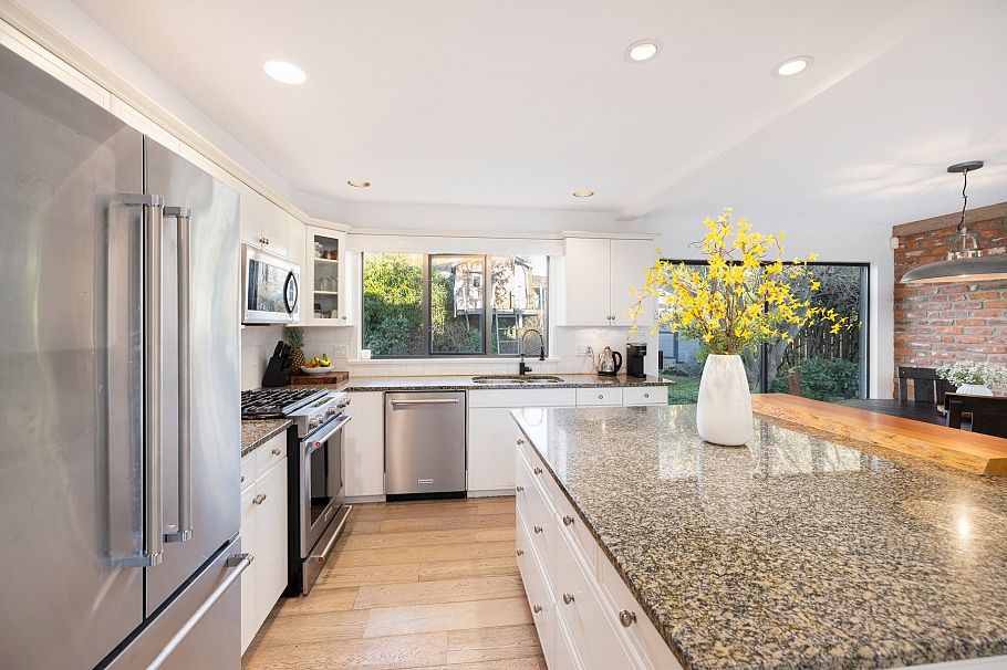 4198 Sunset Boulevard North Vancouver, BC - 15