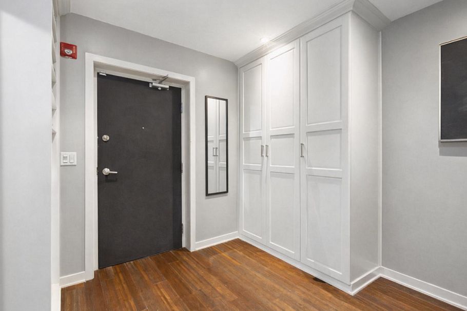 158 W 22nd Street North Vancouver, BC - 13