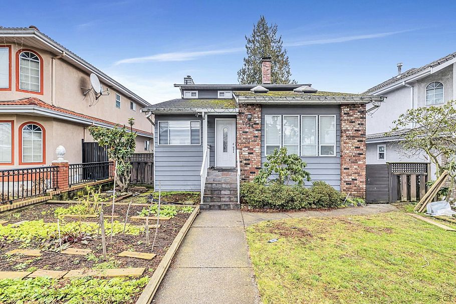 7996 Prince Edward Street Vancouver, BC - 1