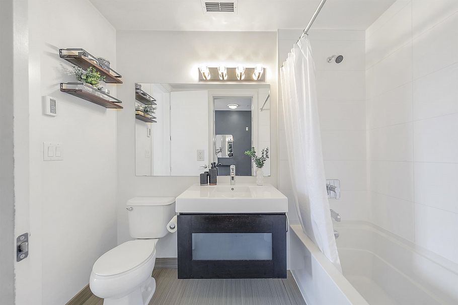 206 3333 Main Street Vancouver, BC - 25