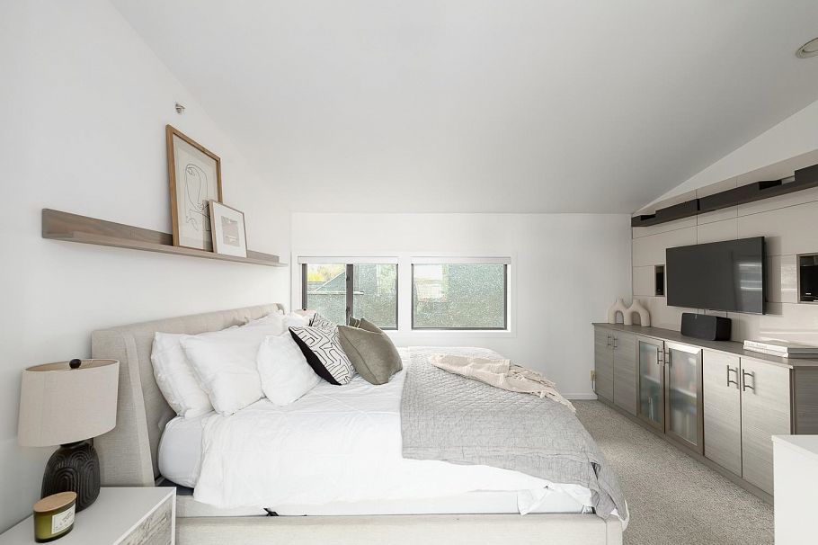 396 E 15th Avenue Vancouver, BC - 19