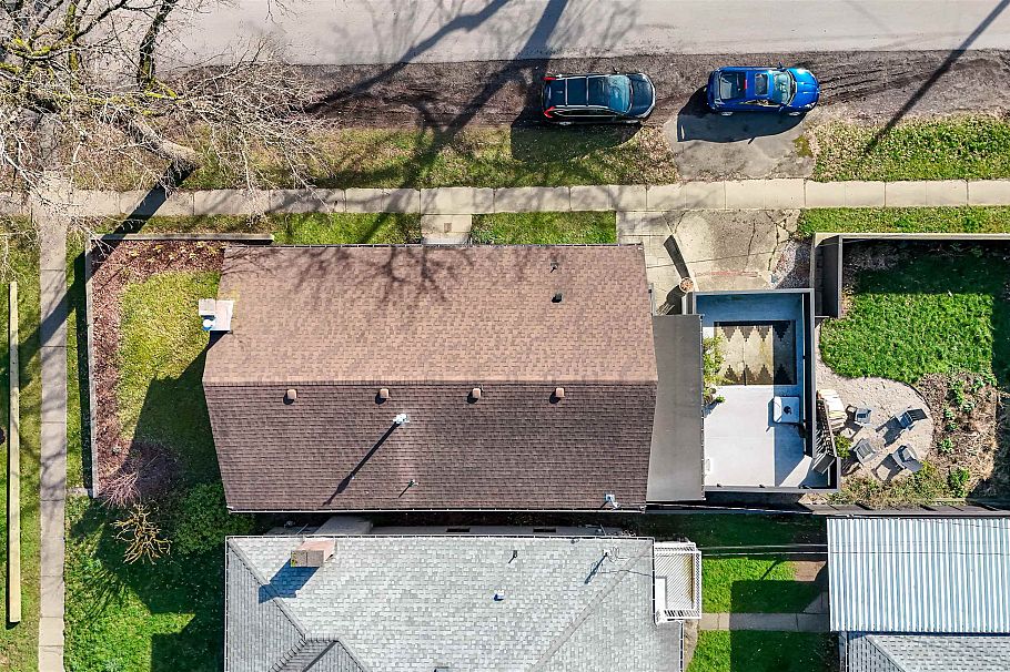 995 E 47th Avenue Vancouver, BC - 31