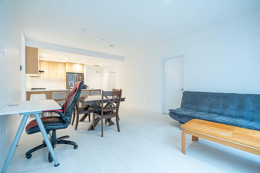 303 3581 Ross Drive Vancouver, BC - 5