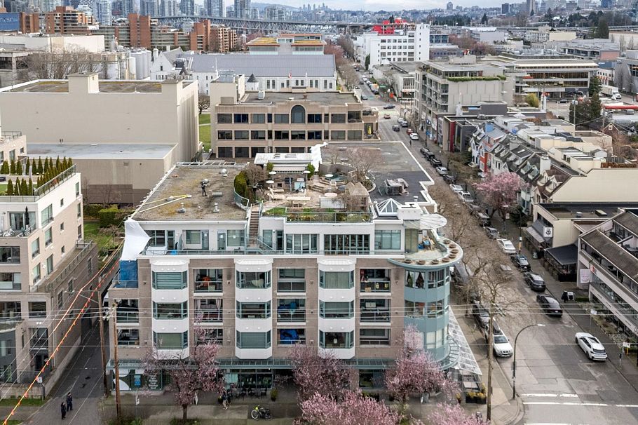 409 1688 Cypress Street Vancouver, BC - 12