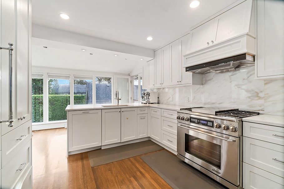 3322 W 38th Avenue Vancouver, BC - 8