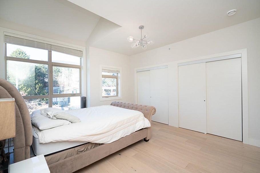 4 115 W Queens Road North Vancouver, BC - 23