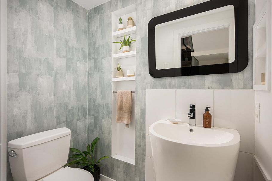 396 E 15th Avenue Vancouver, BC - 24