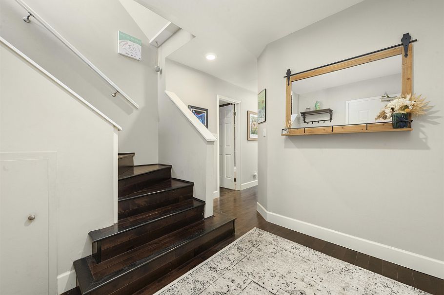 1858 W 1st Avenue Vancouver, BC - 22