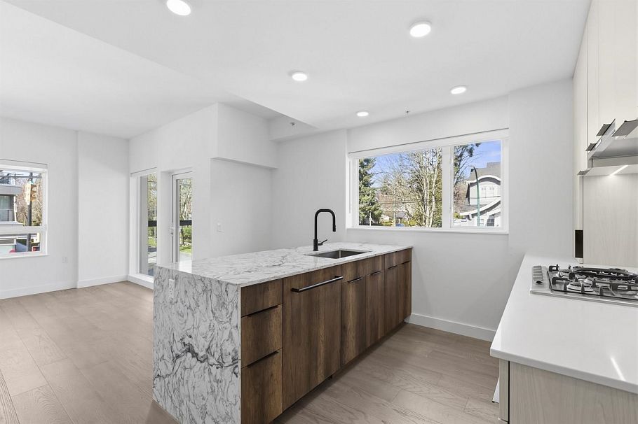 201 3590 W 39th Avenue Vancouver, BC - 7