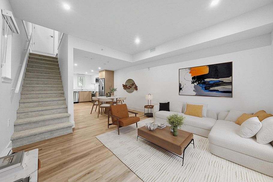 2071 E 1st Avenue Vancouver, BC - 11