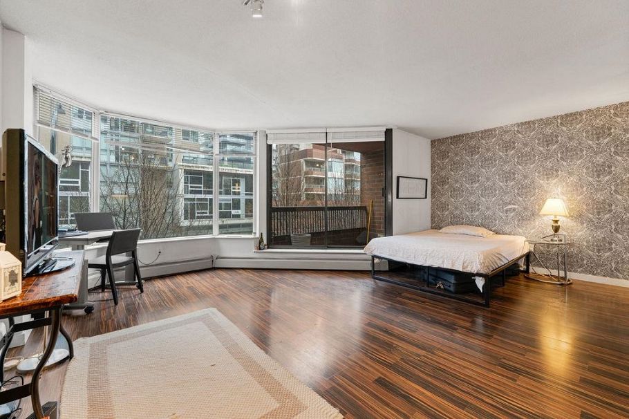 301 1333 Hornby Street Vancouver, BC - 9