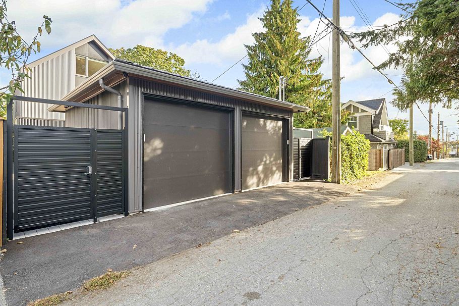 2 3466 W 22nd Avenue Vancouver, BC - 33