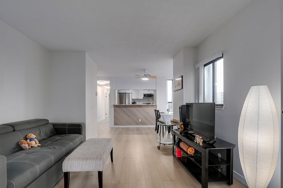 810 1268 W Broadway Vancouver, BC - 6