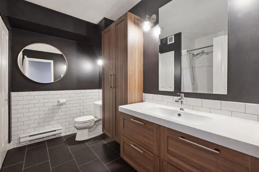 158 W 22nd Street North Vancouver, BC - 14