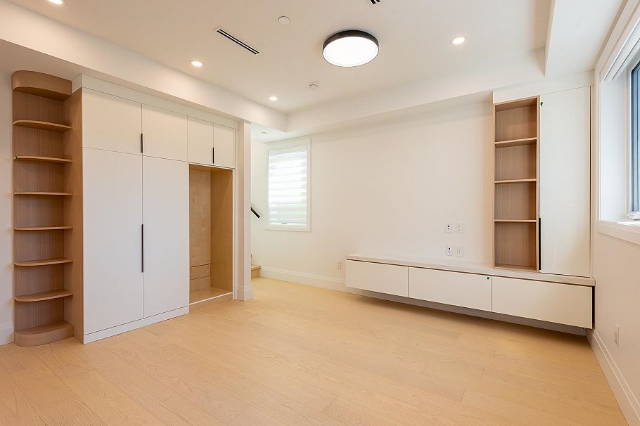 2890 Grant Street Vancouver, BC - 6