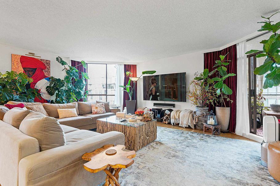 1601 738 Broughton Street Vancouver, BC - 3