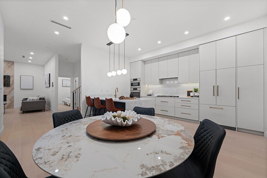 1605 E 21st Avenue Vancouver, BC - 9