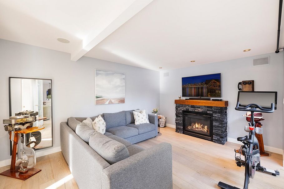 4198 Sunset Boulevard North Vancouver, BC - 19